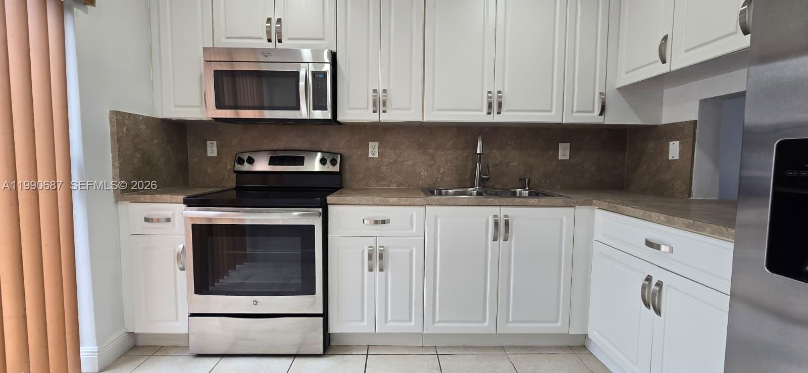 KENDALE WOODS CONDO - Residential