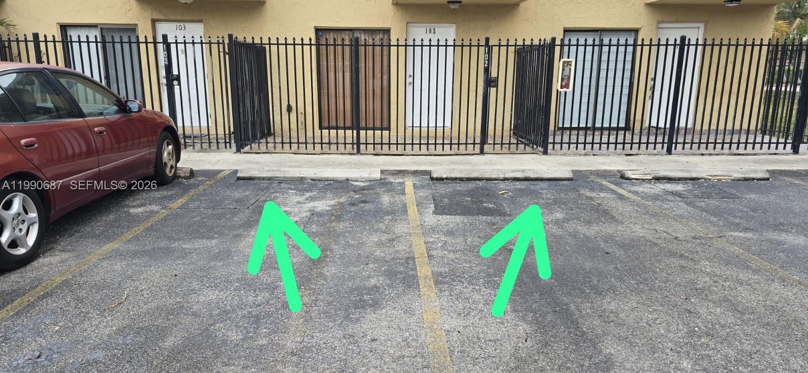 KENDALE WOODS CONDO - Residential