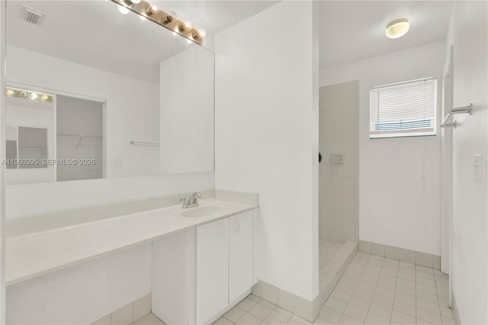 CORAL CREEK - Residential