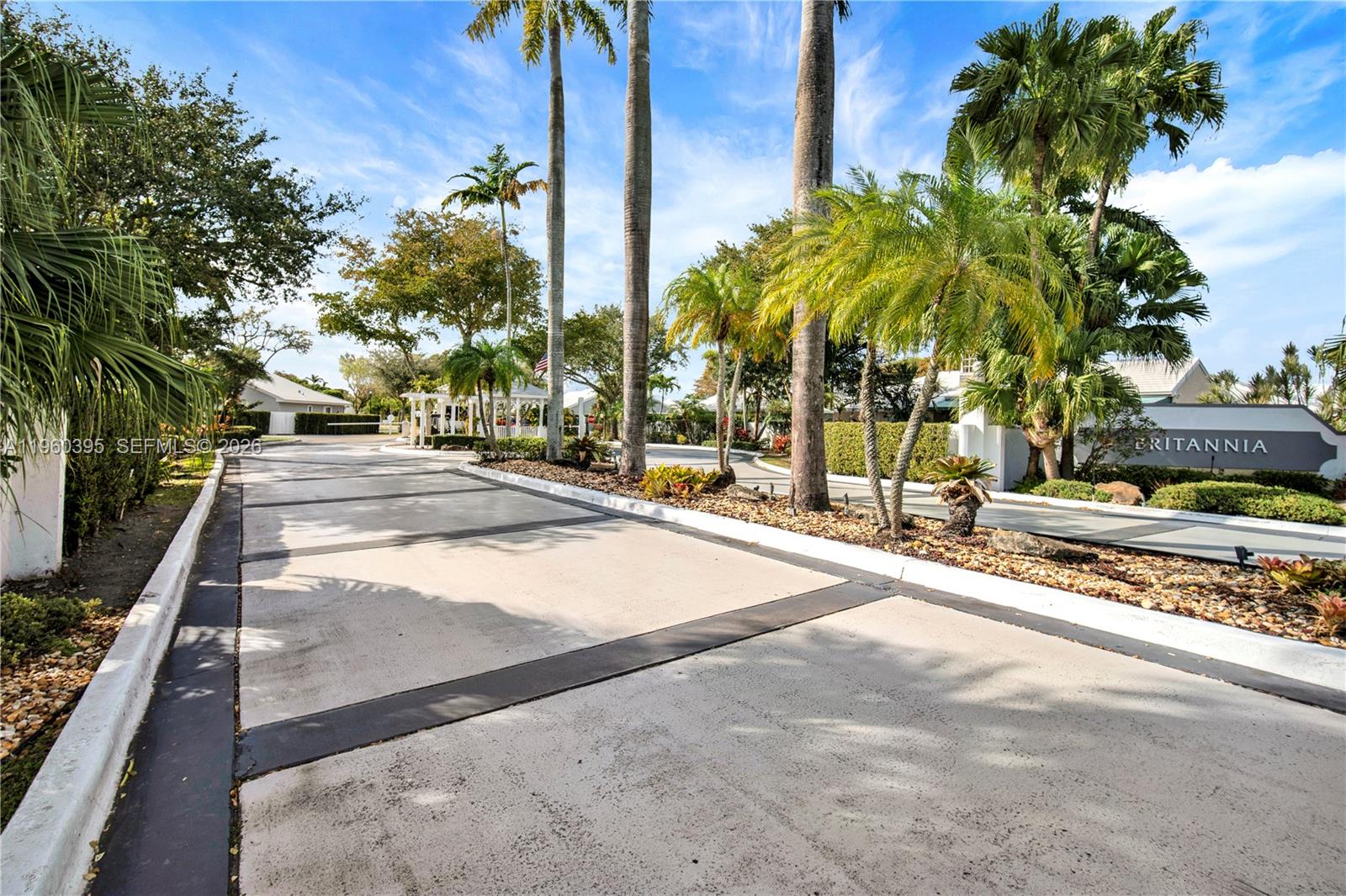 CORAL CREEK - Residential