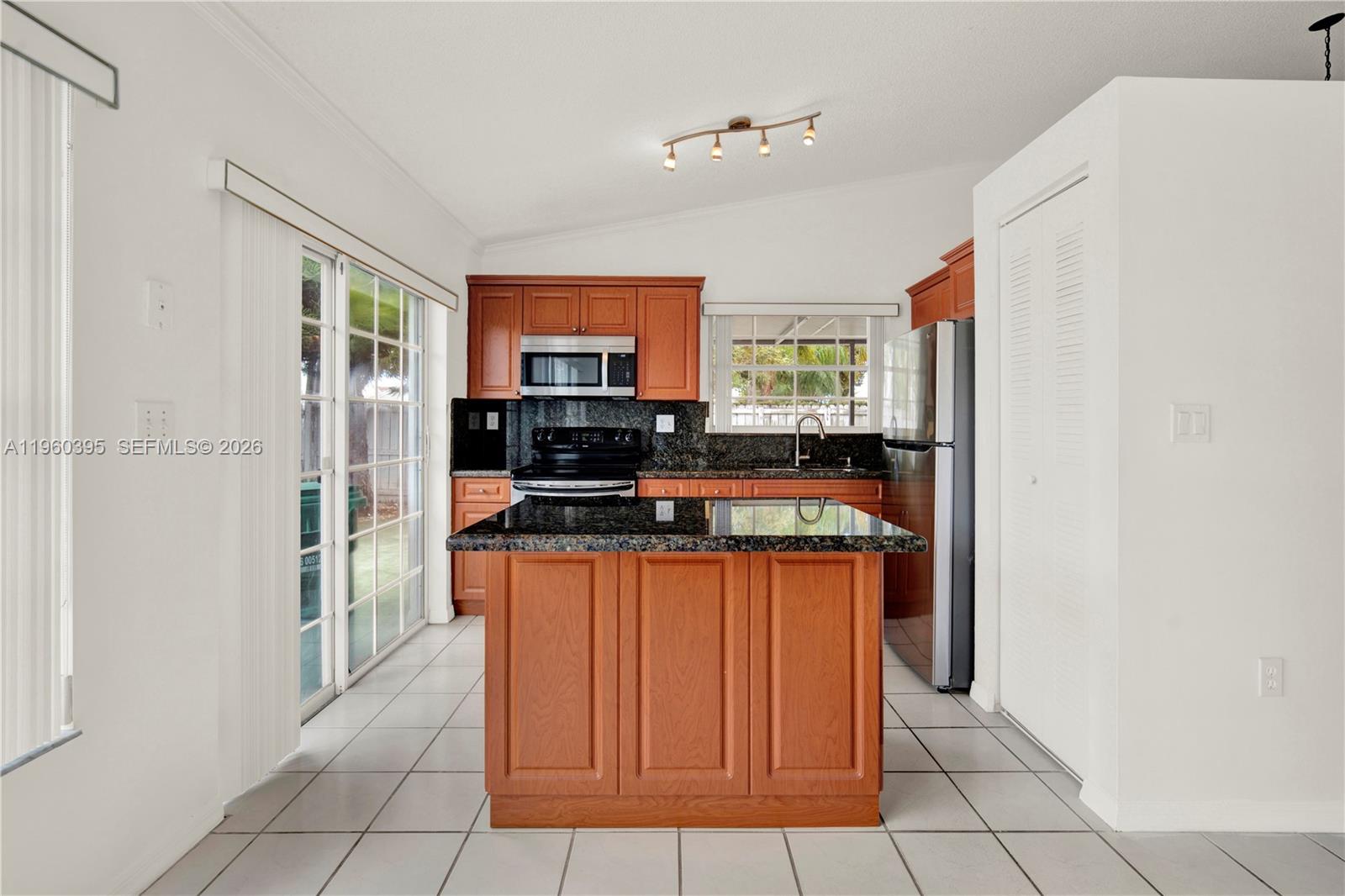 CORAL CREEK - Residential