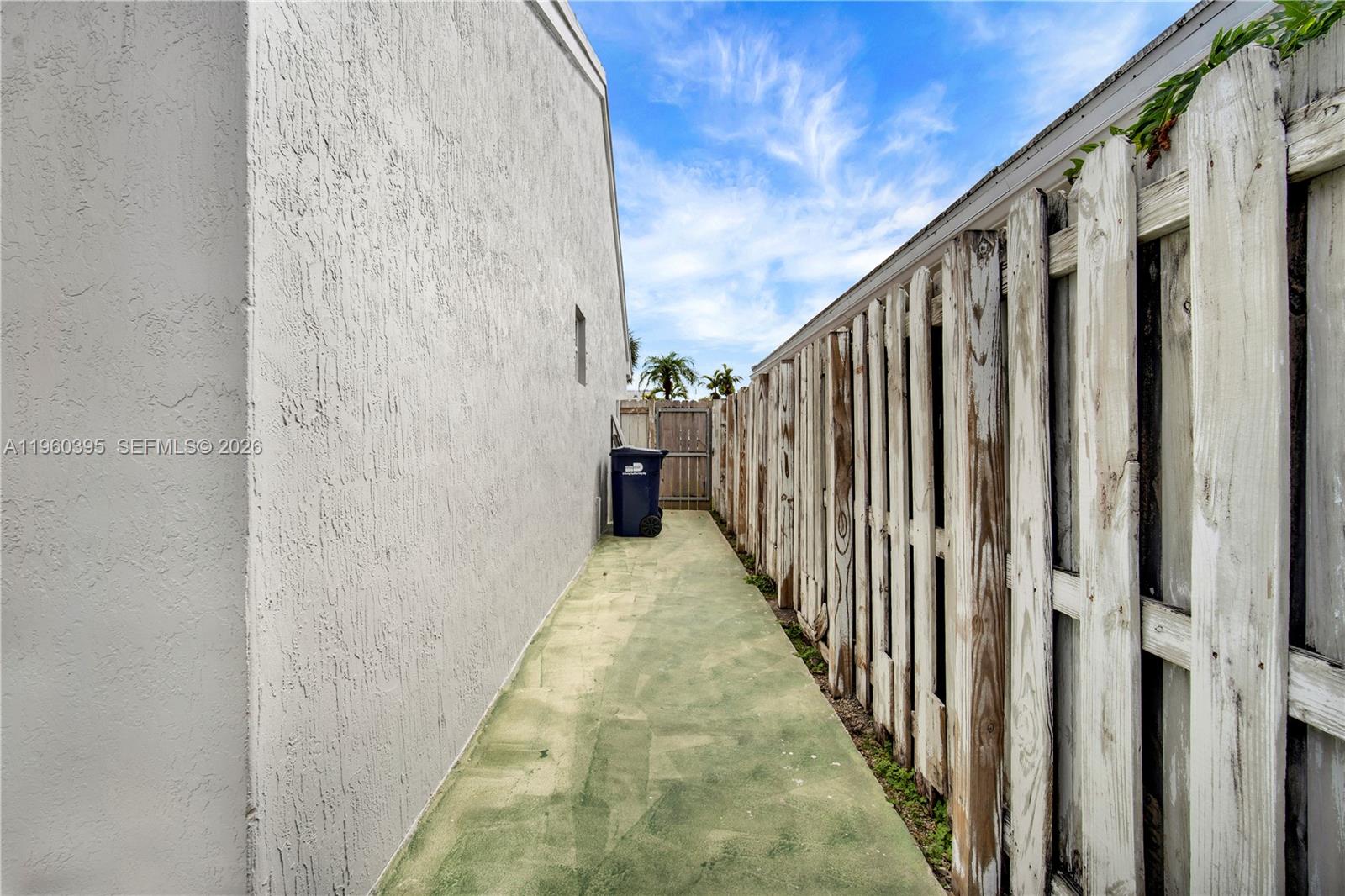 CORAL CREEK - Residential