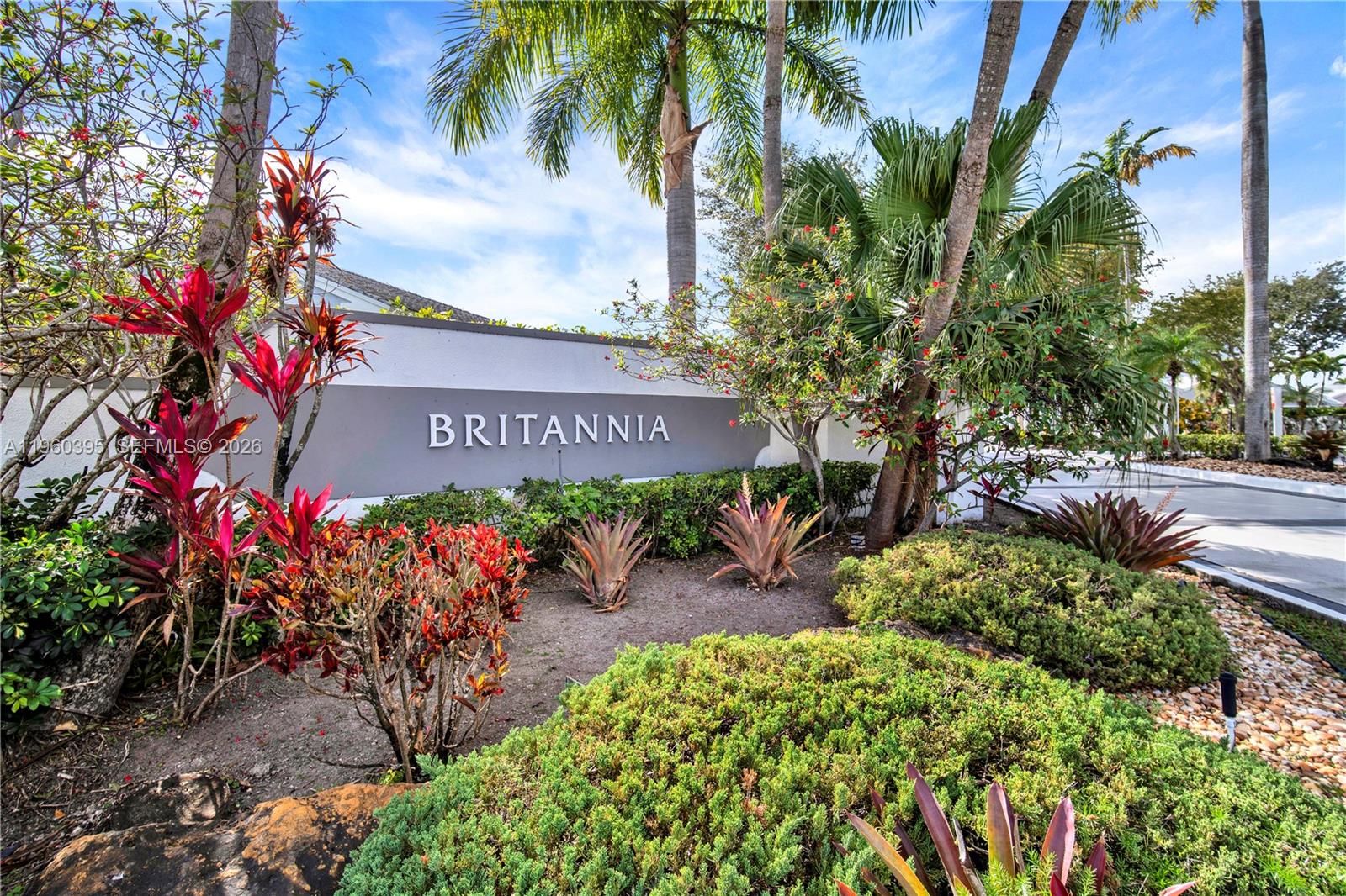 CORAL CREEK - Residential