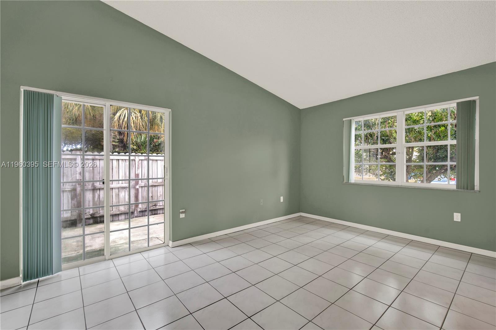 CORAL CREEK - Residential