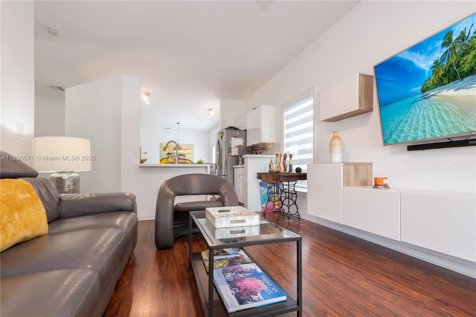 SAPPHIRE SHORES-SAPPHIRE - Residential