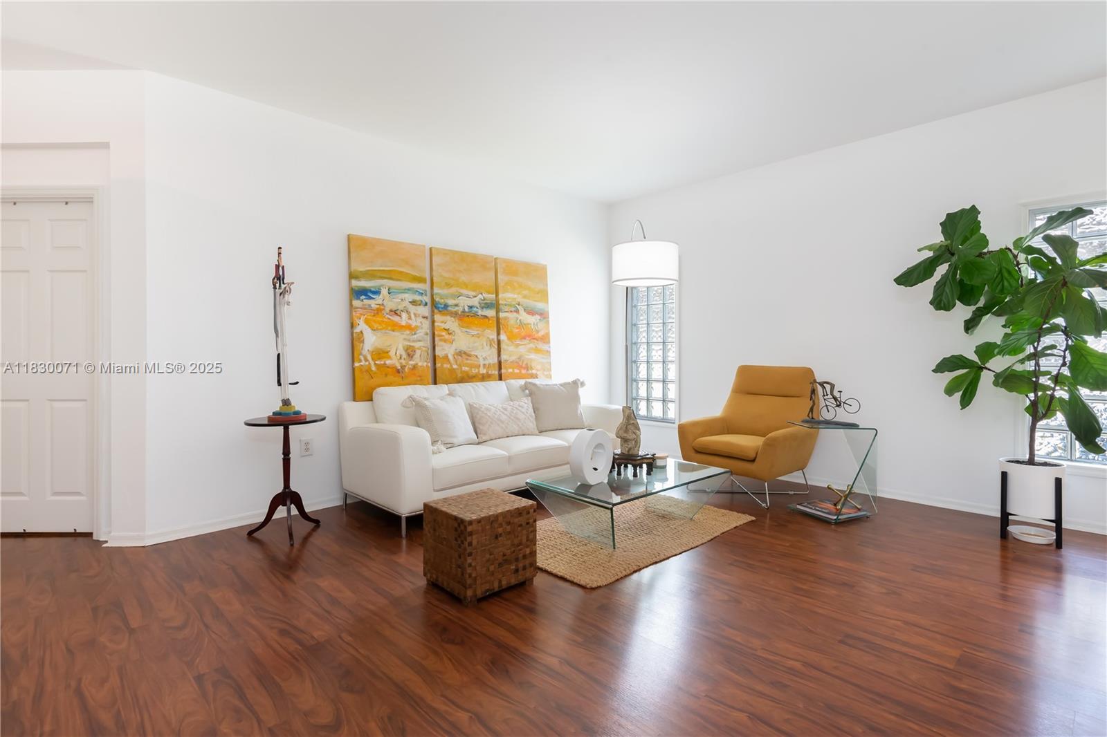 SAPPHIRE SHORES-SAPPHIRE - Residential