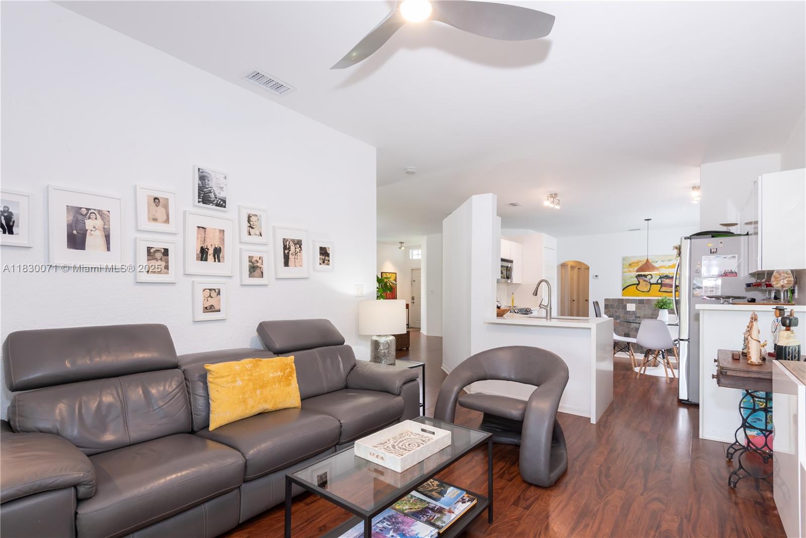 SAPPHIRE SHORES-SAPPHIRE - Residential