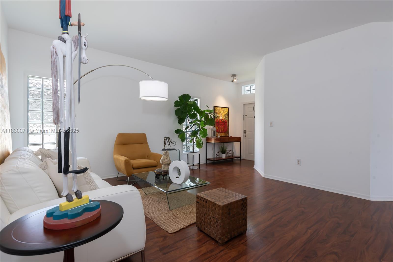 SAPPHIRE SHORES-SAPPHIRE - Residential