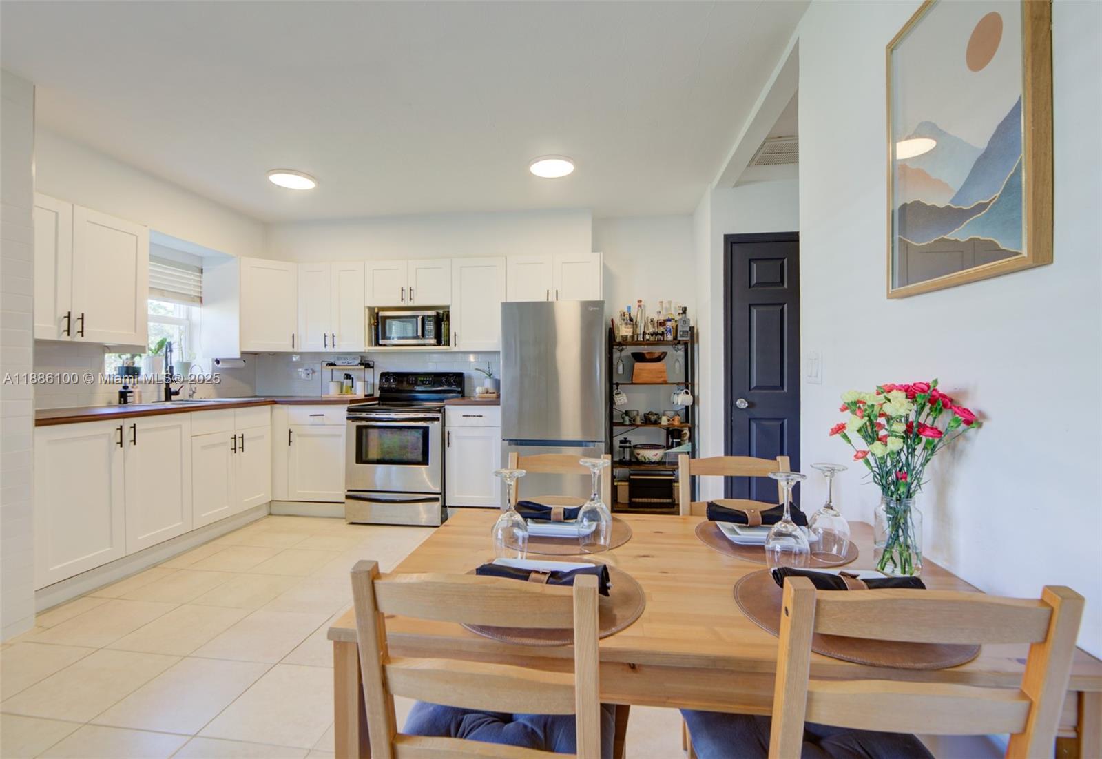 HOLLYWOOD PARK - Residential Income