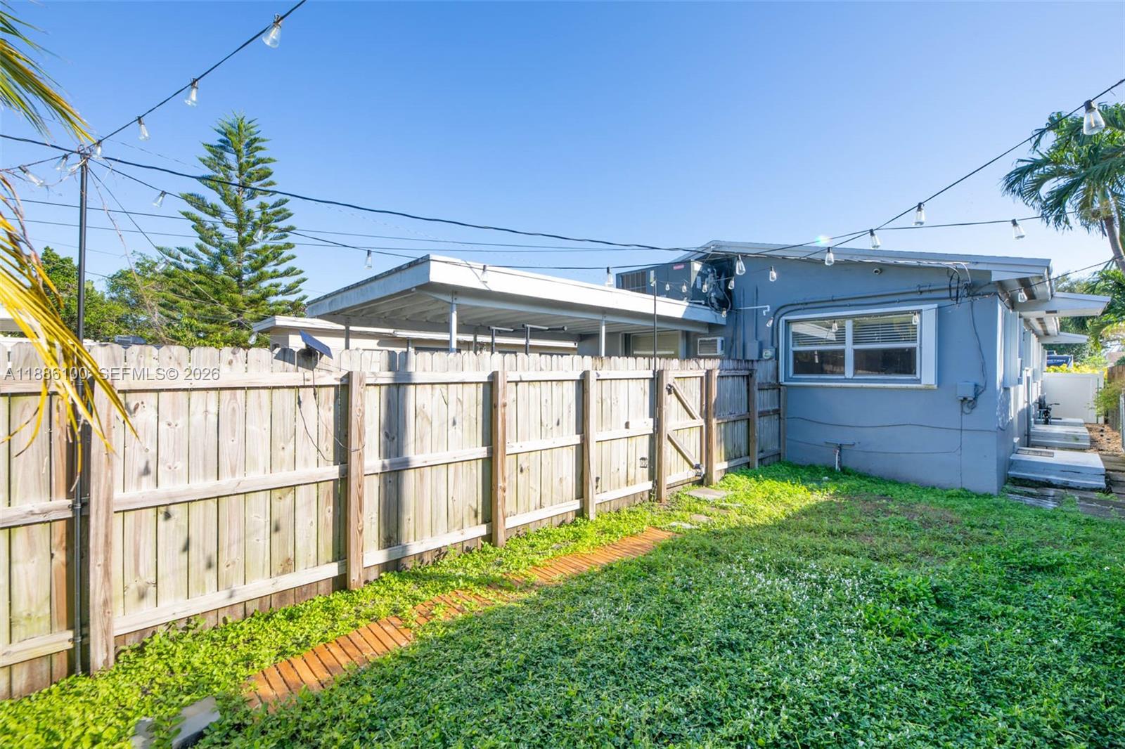 HOLLYWOOD PARK - Residential Income