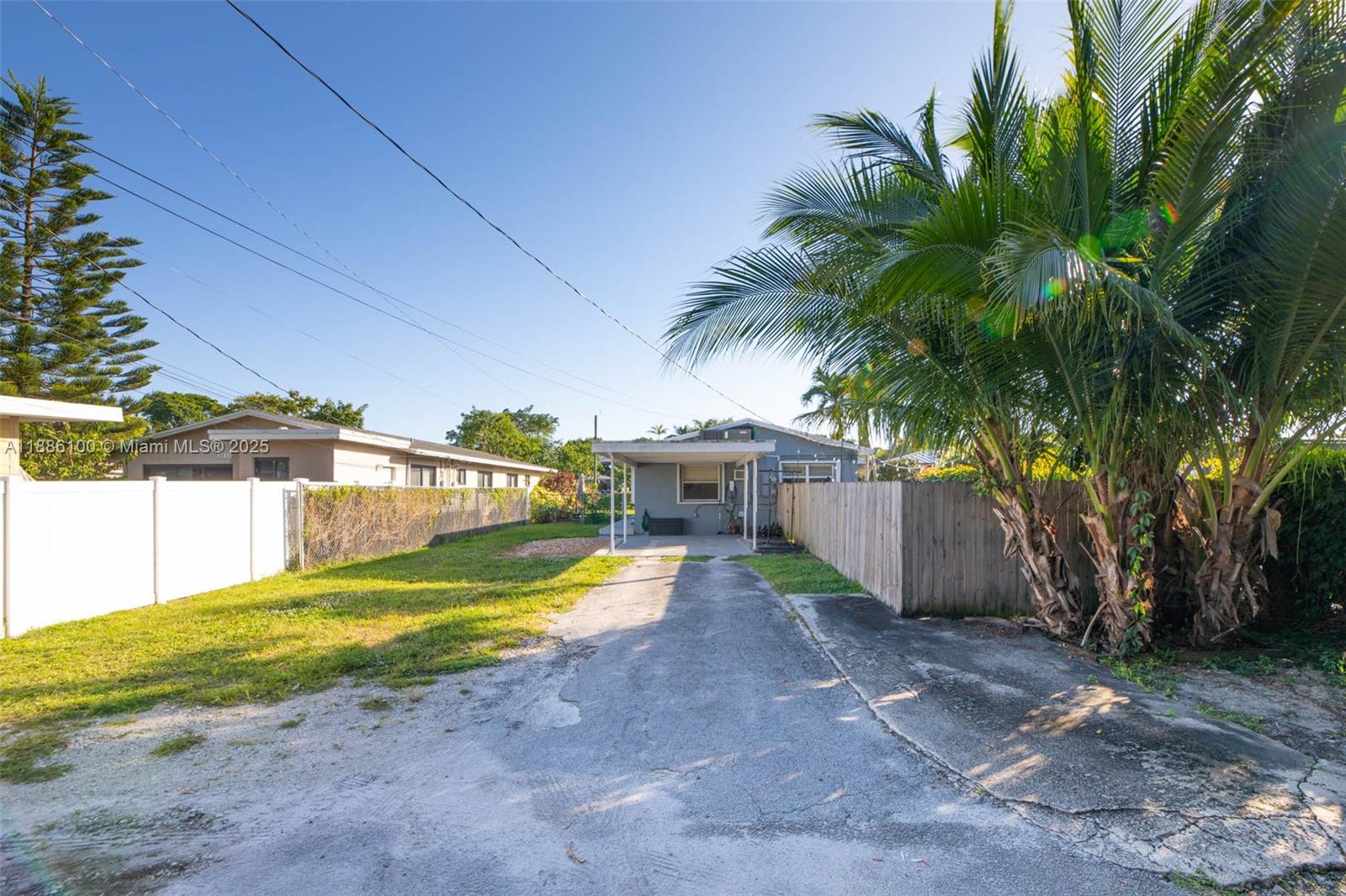 HOLLYWOOD PARK - Residential Income