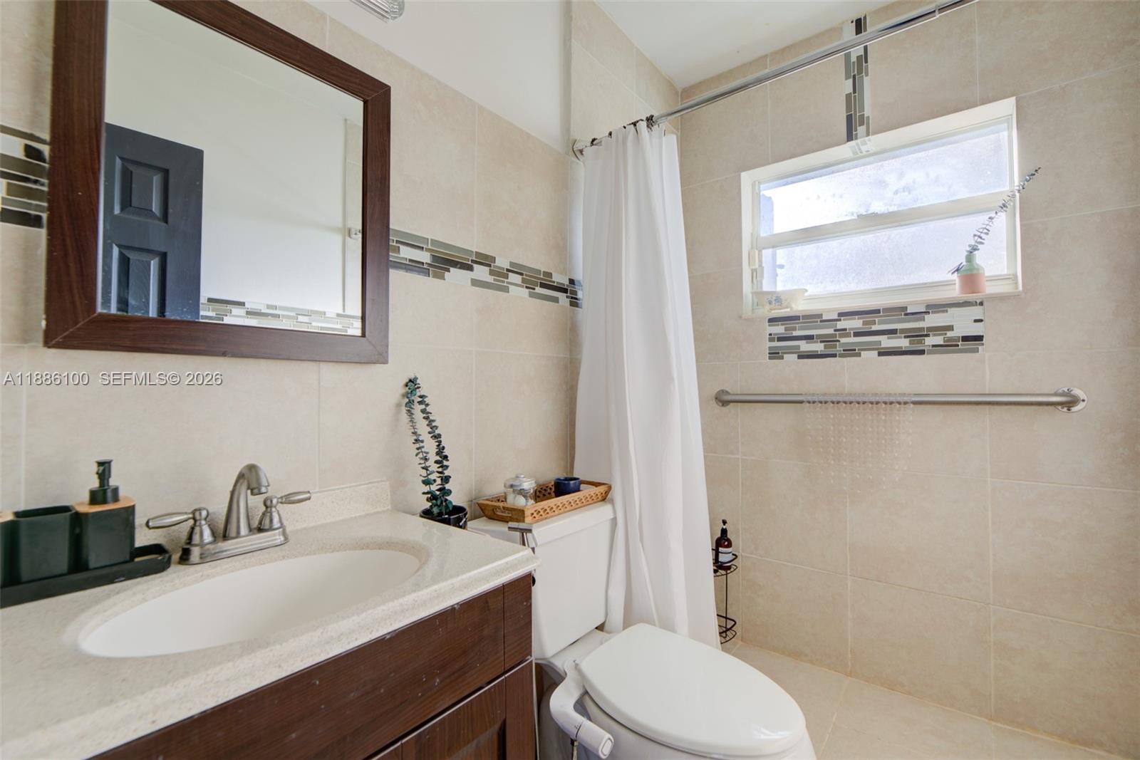 HOLLYWOOD PARK - Residential Income