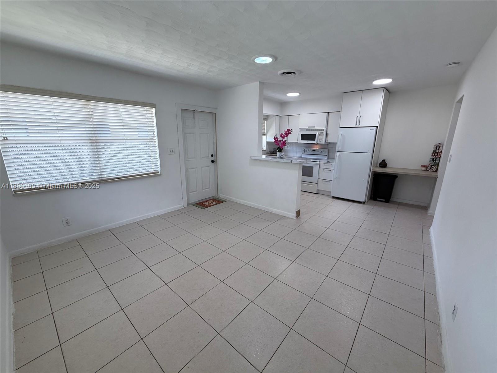 HOLLYWOOD PARK - Residential Income