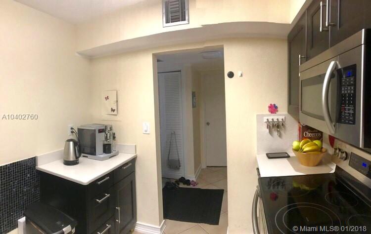 OLYMPUS CONDO PH A - Residential