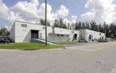 7391 NW 78th St Medley FL 33166