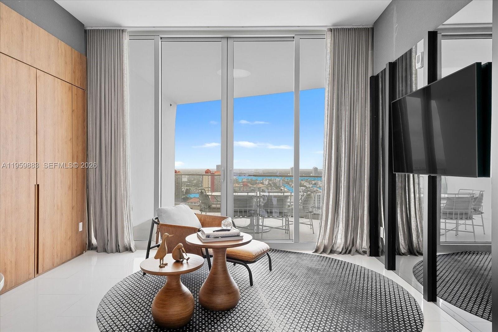 JADE SIGNATURE CONDO - Residential