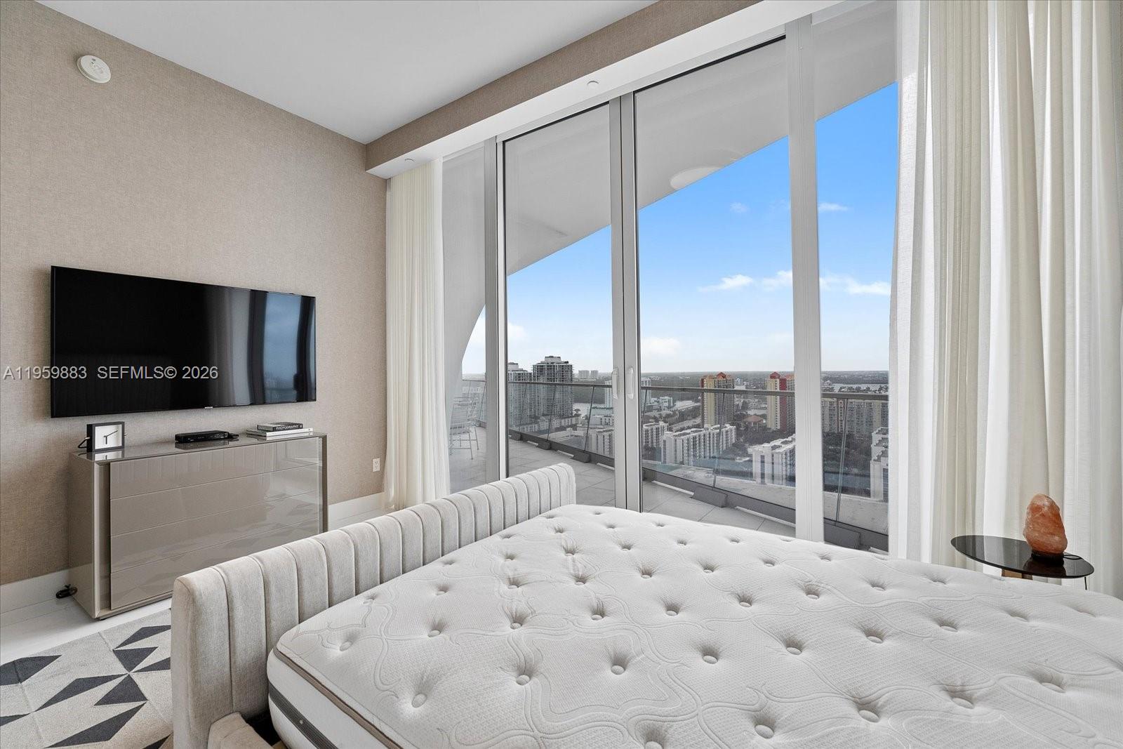 JADE SIGNATURE CONDO - Residential