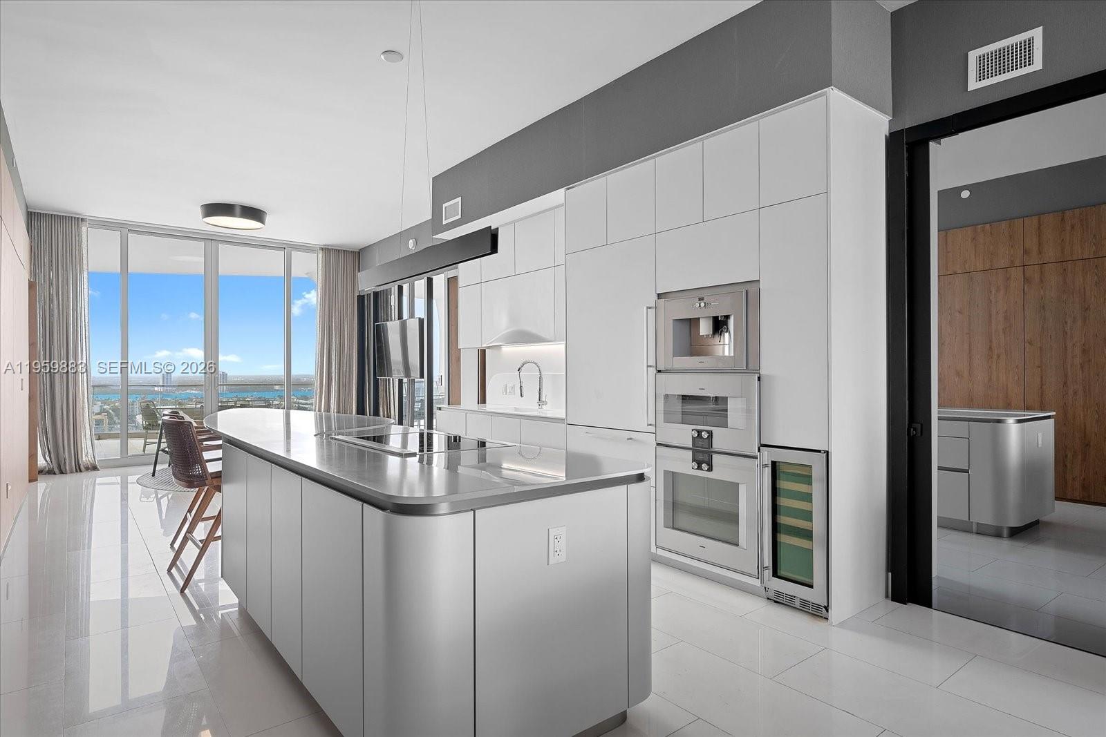 JADE SIGNATURE CONDO - Residential