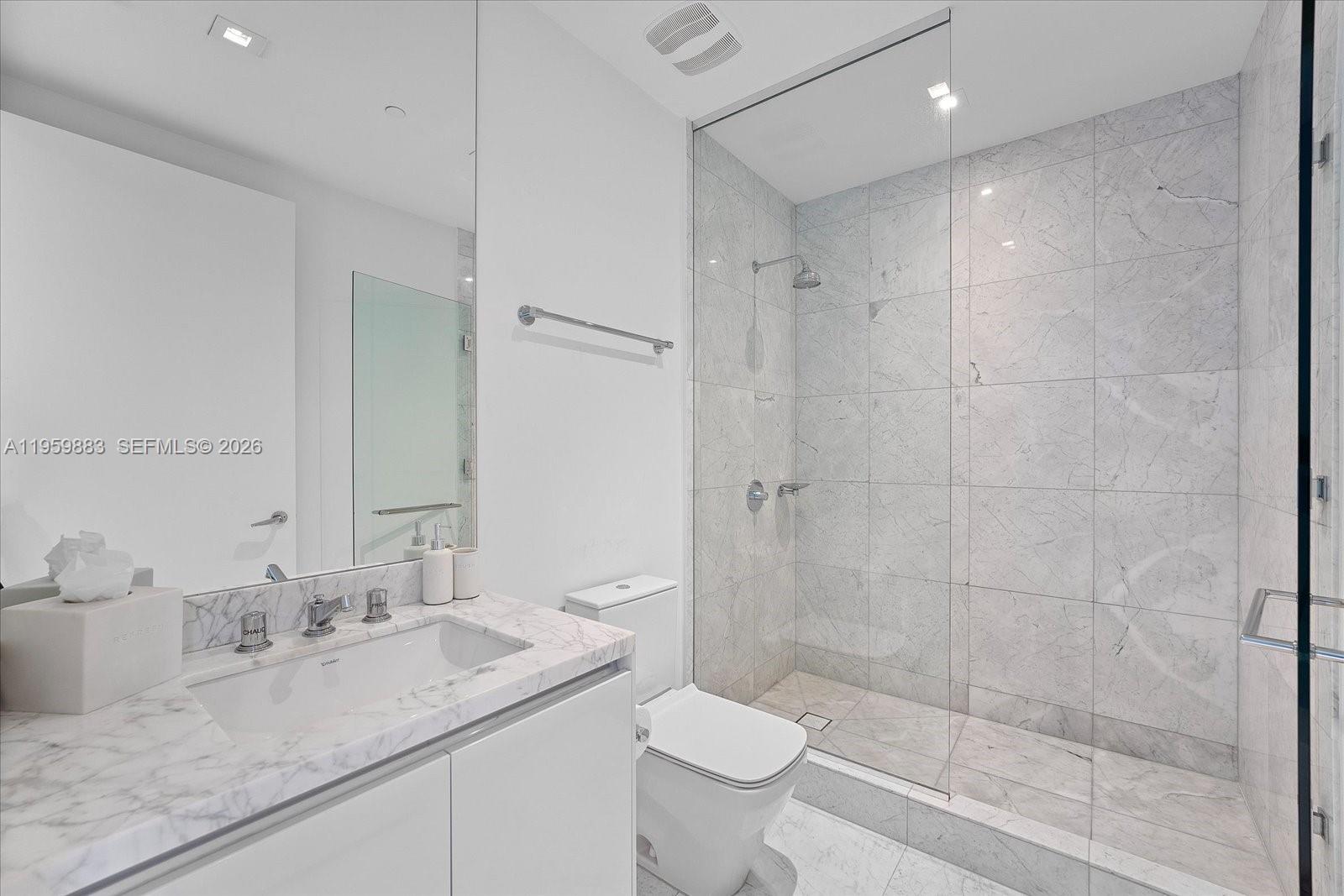 JADE SIGNATURE CONDO - Residential