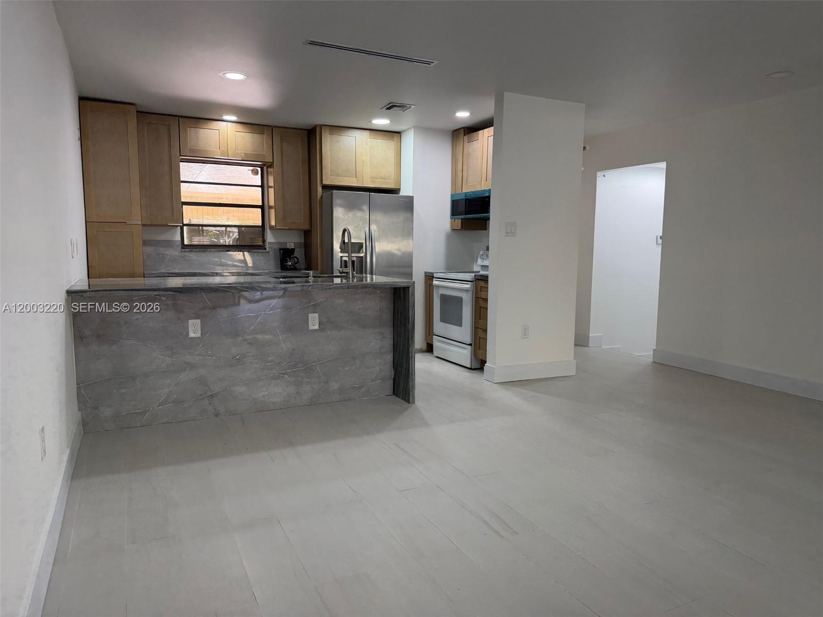 3877 Estepona Ave 9E1