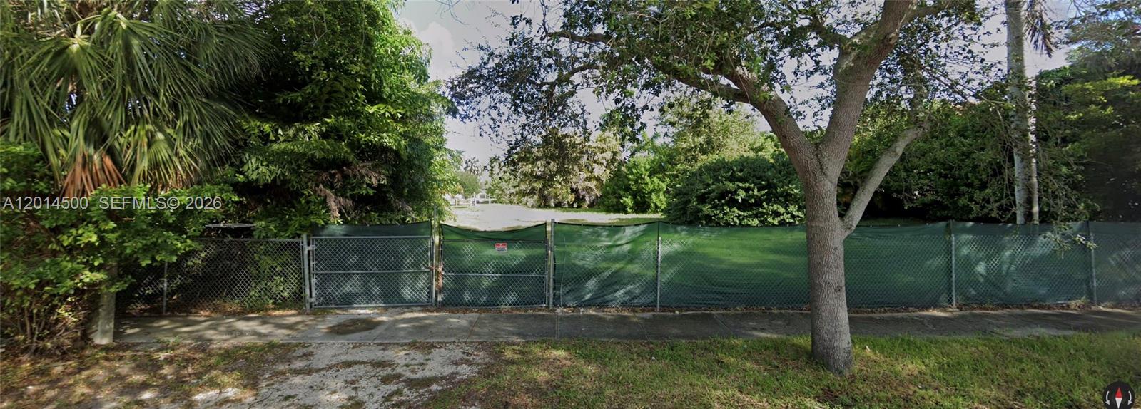 BAYSHORE ESTATES - Land