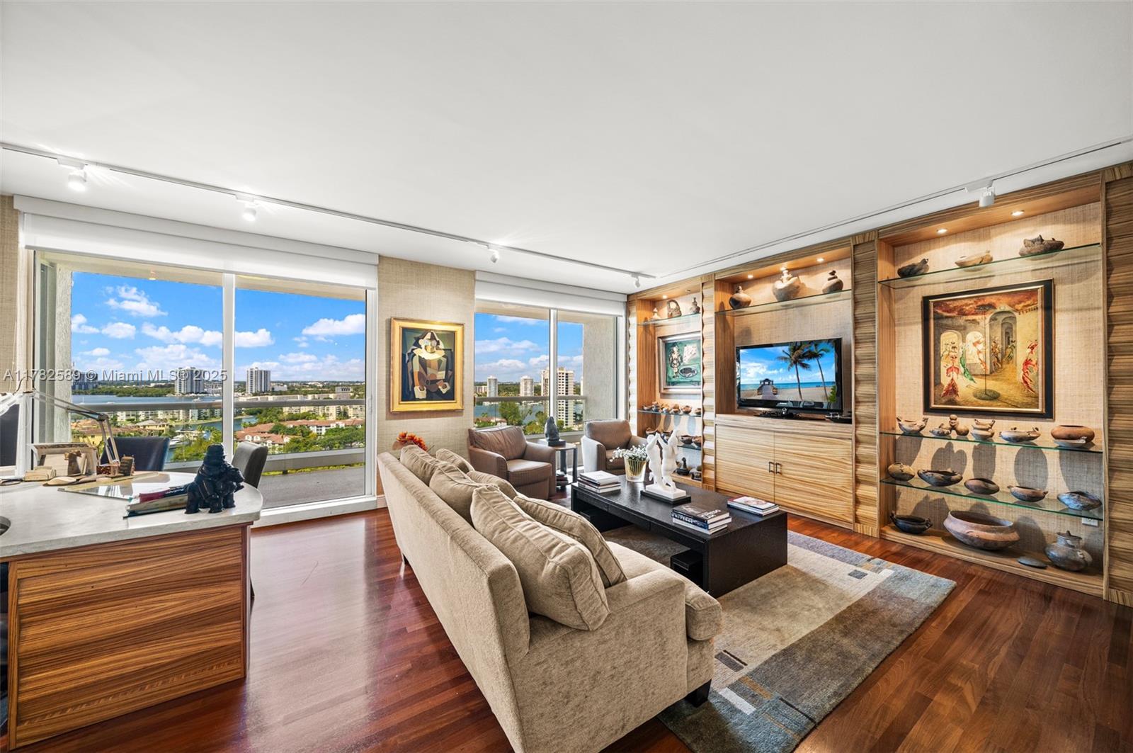 BELLAMARE @ WILLIAMS ISLA - Residential