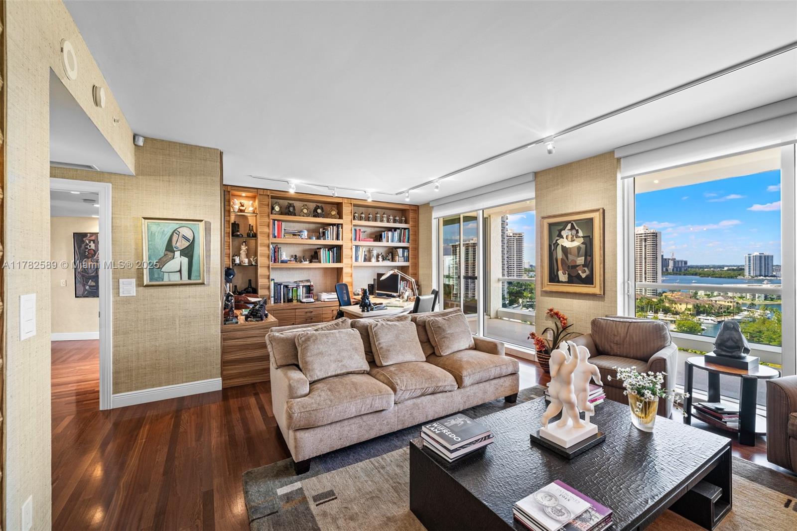 BELLAMARE @ WILLIAMS ISLA - Residential