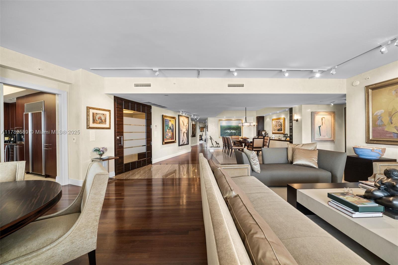 BELLAMARE @ WILLIAMS ISLA - Residential