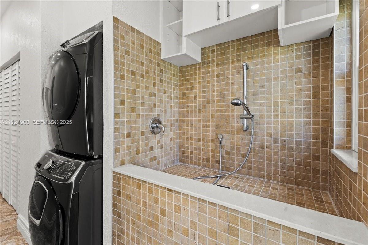 BONAVENTURE LAKES ADD 1 - Residential