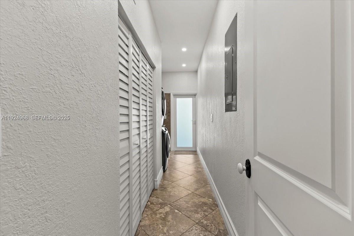 BONAVENTURE LAKES ADD 1 - Residential