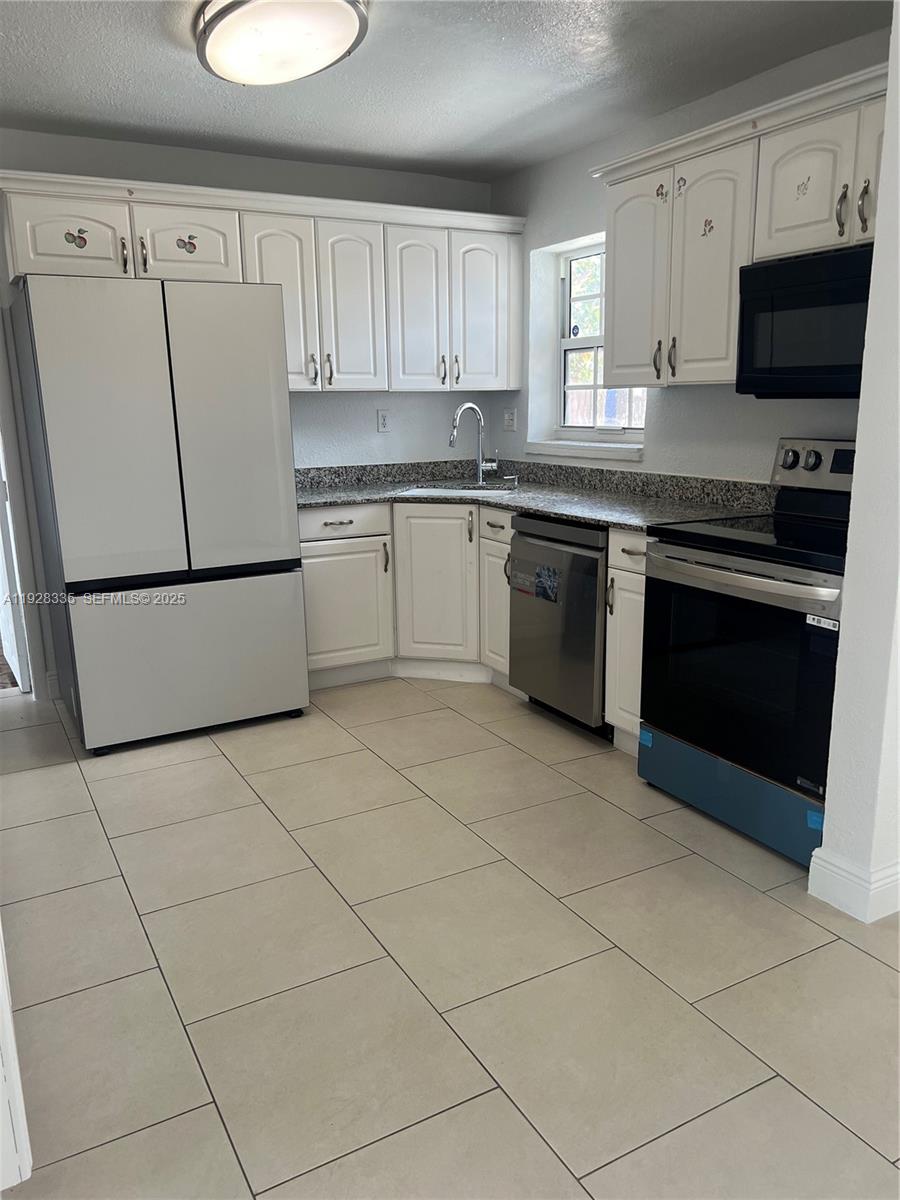 CAROL CITY 1 ST ADDN - Residential Lease