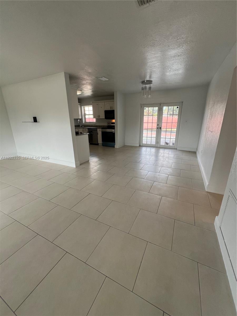 CAROL CITY 1 ST ADDN - Residential Lease