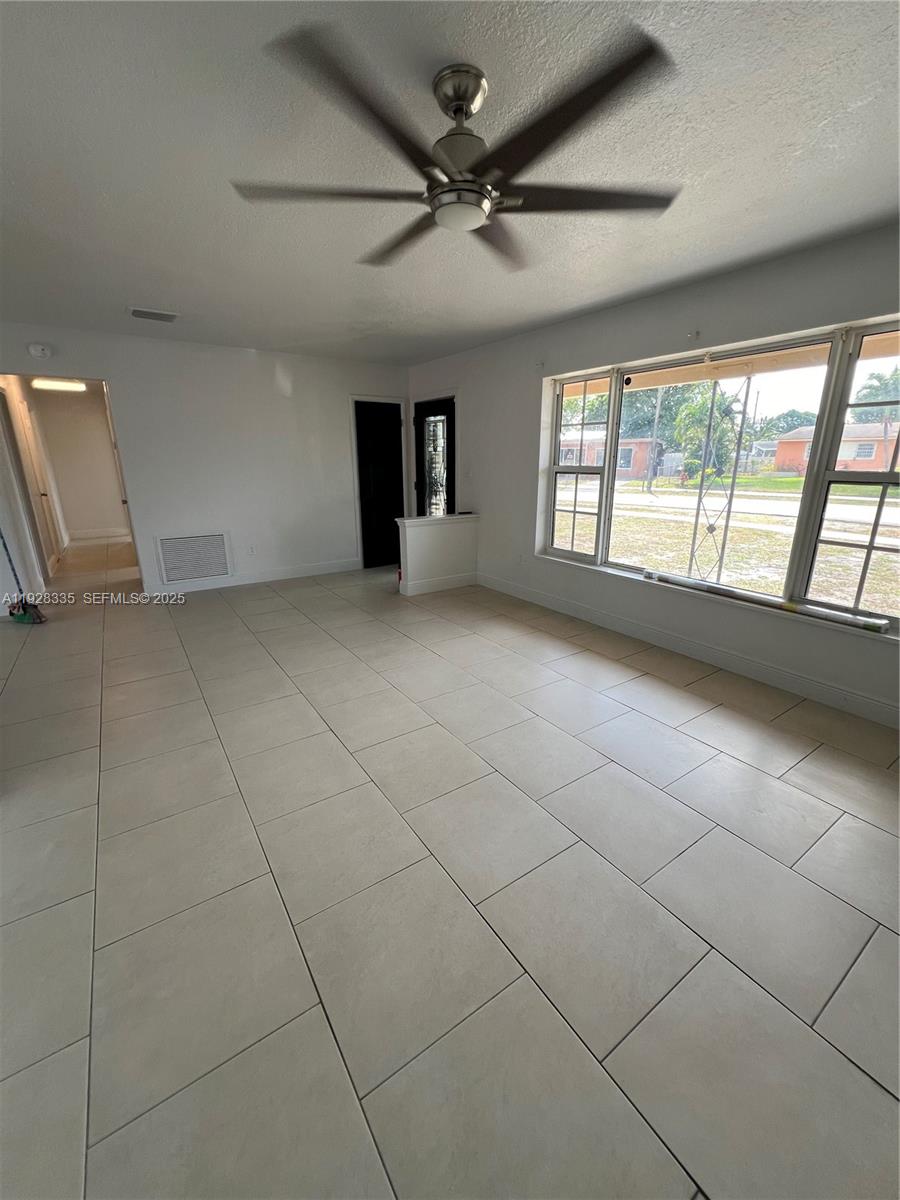 CAROL CITY 1 ST ADDN - Residential Lease