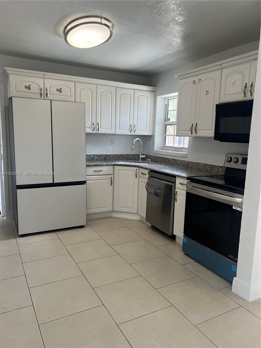 CAROL CITY 1 ST ADDN - Residential Lease