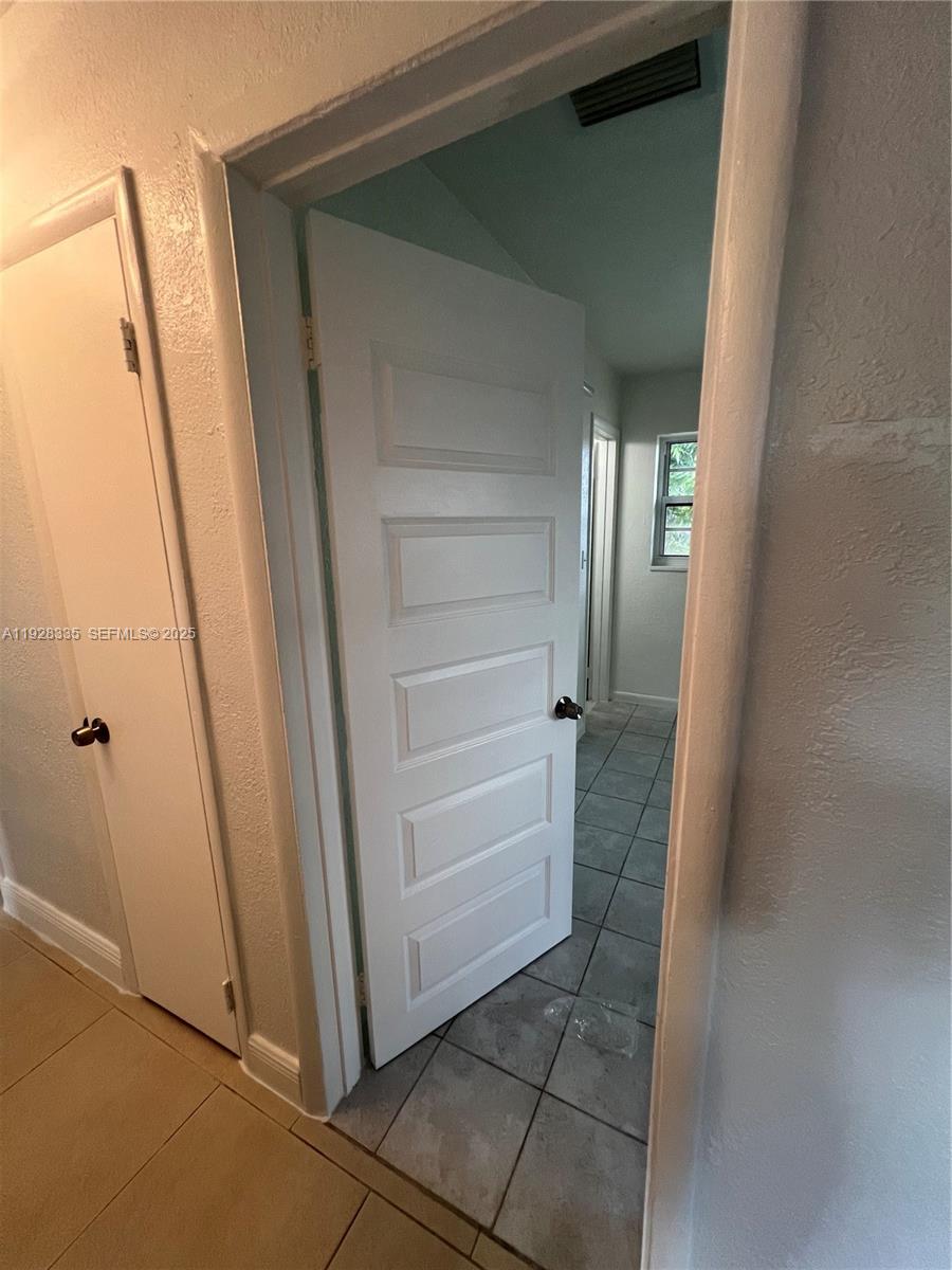 CAROL CITY 1 ST ADDN - Residential Lease