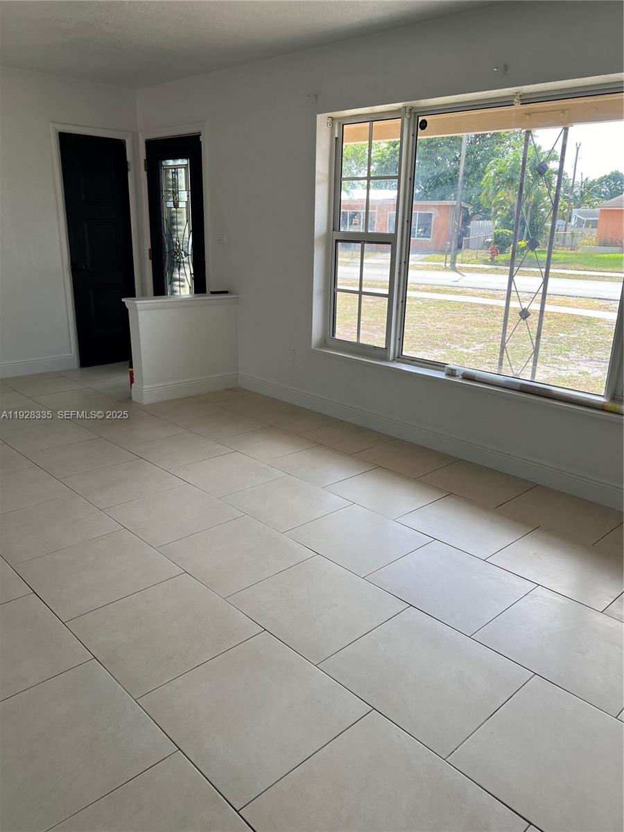 CAROL CITY 1 ST ADDN - Residential Lease