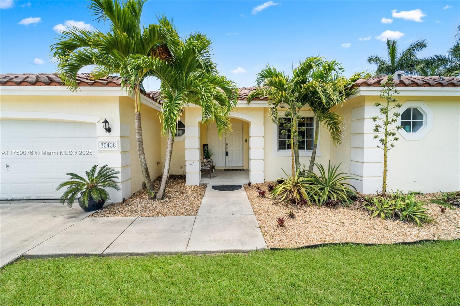 Property for Sale at 20438 Sw 327th St, Homestead, Miami-Dade County, Florida - Bedrooms: 4 
Bathrooms: 2  - $799,999