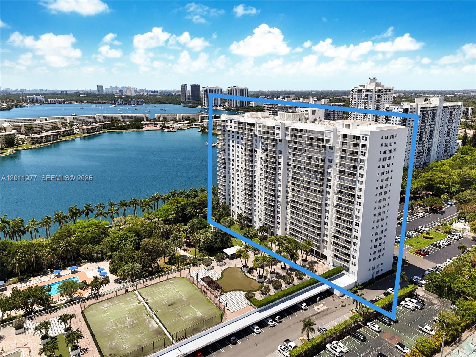 ADMIRALS PORT CONDO WEST - Residential