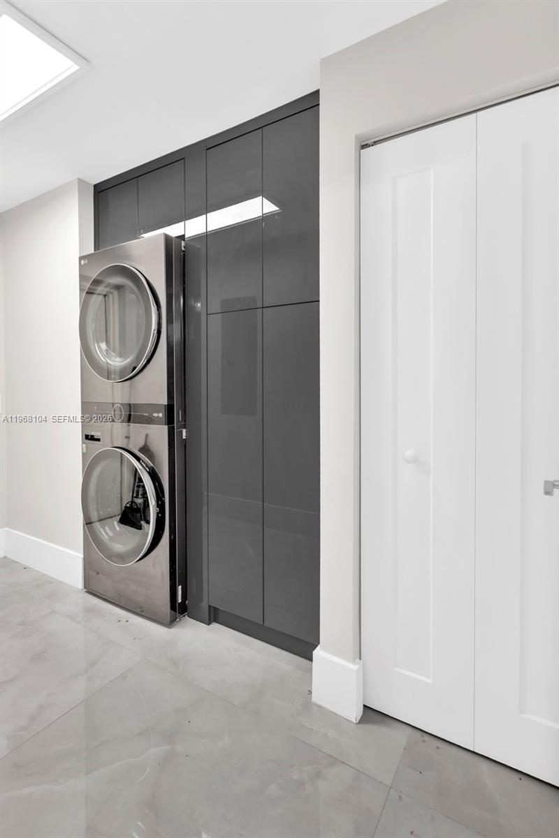 OCEAN PLAZA ON DEERFIELD - Residential