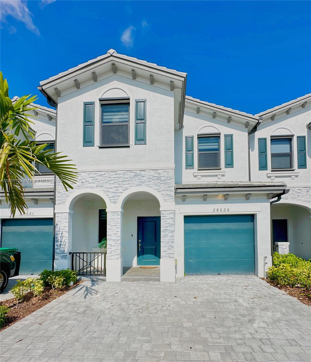 Embrace contemporary living in this pristine townhouse, newly constructed in 2022! Featuring 3 bedrooms, 2.5 bathrooms, a fenced backyard, family room, a covered entry, and 1-car garage, this residence offers both style and functionality. Situated within a gated community, enjoy access to premium amenities, including a clubhouse with pool, social room, park, fitness center, and a tot lot. Conveniently located near the Turnpike, Amazon Distribution Center, Homestead Air Reserve Base, and Baptist Hospital. Schedule a viewing today!