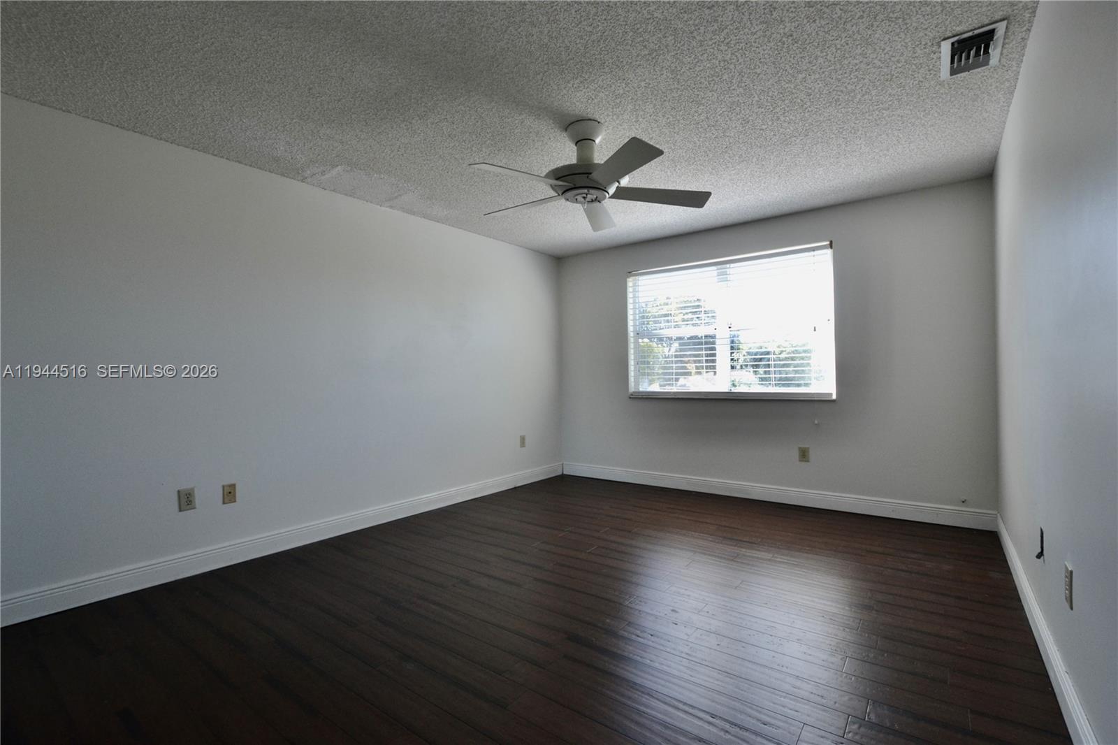 LAKES BY THE BAY SEC 5 - Residential