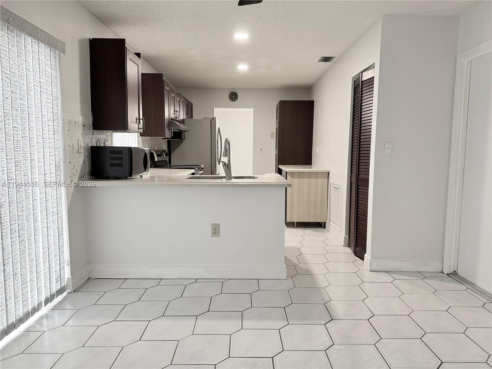 LAKES BY THE BAY SEC 5 - Residential