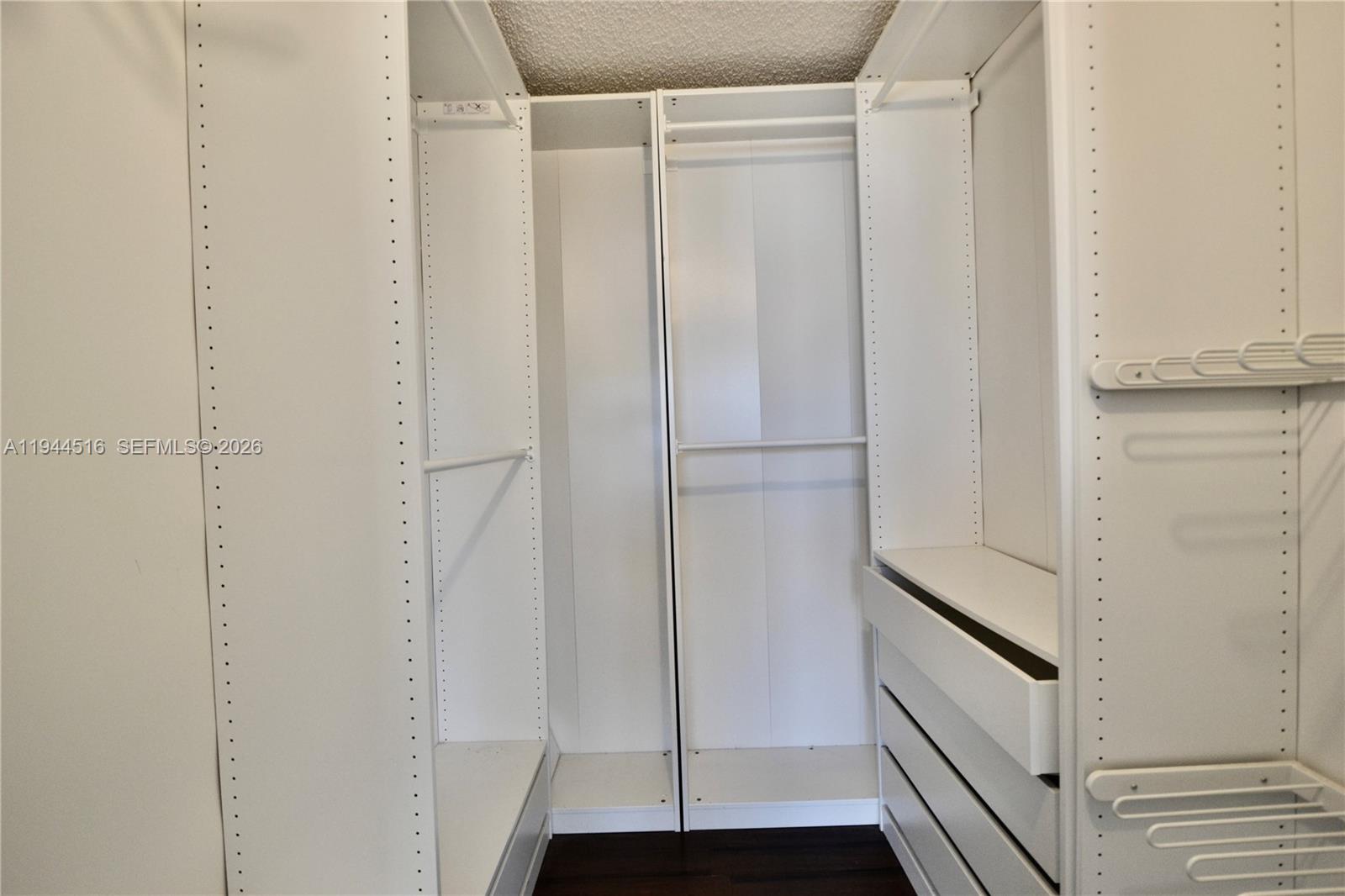 LAKES BY THE BAY SEC 5 - Residential