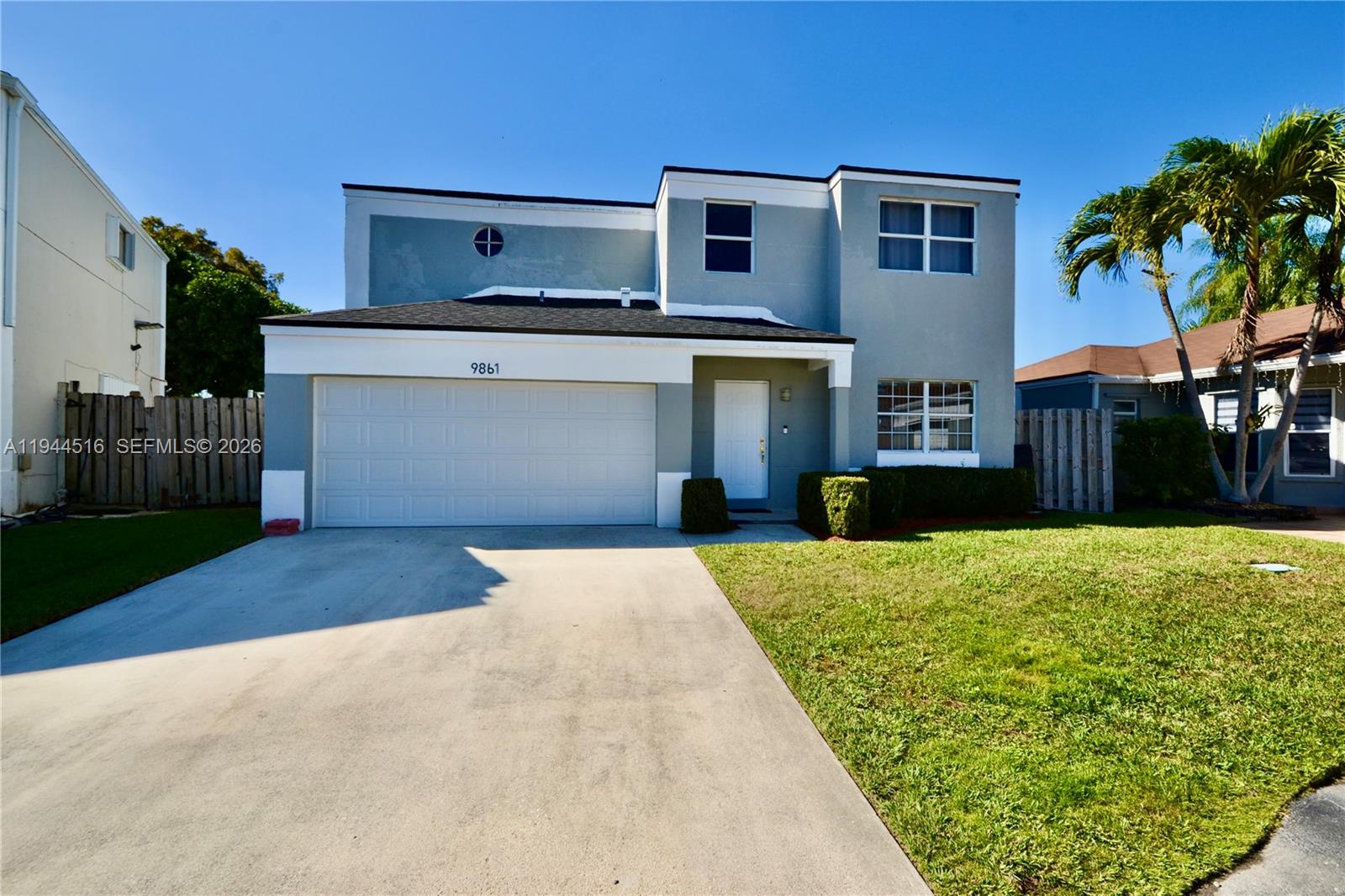 LAKES BY THE BAY SEC 5 - Residential