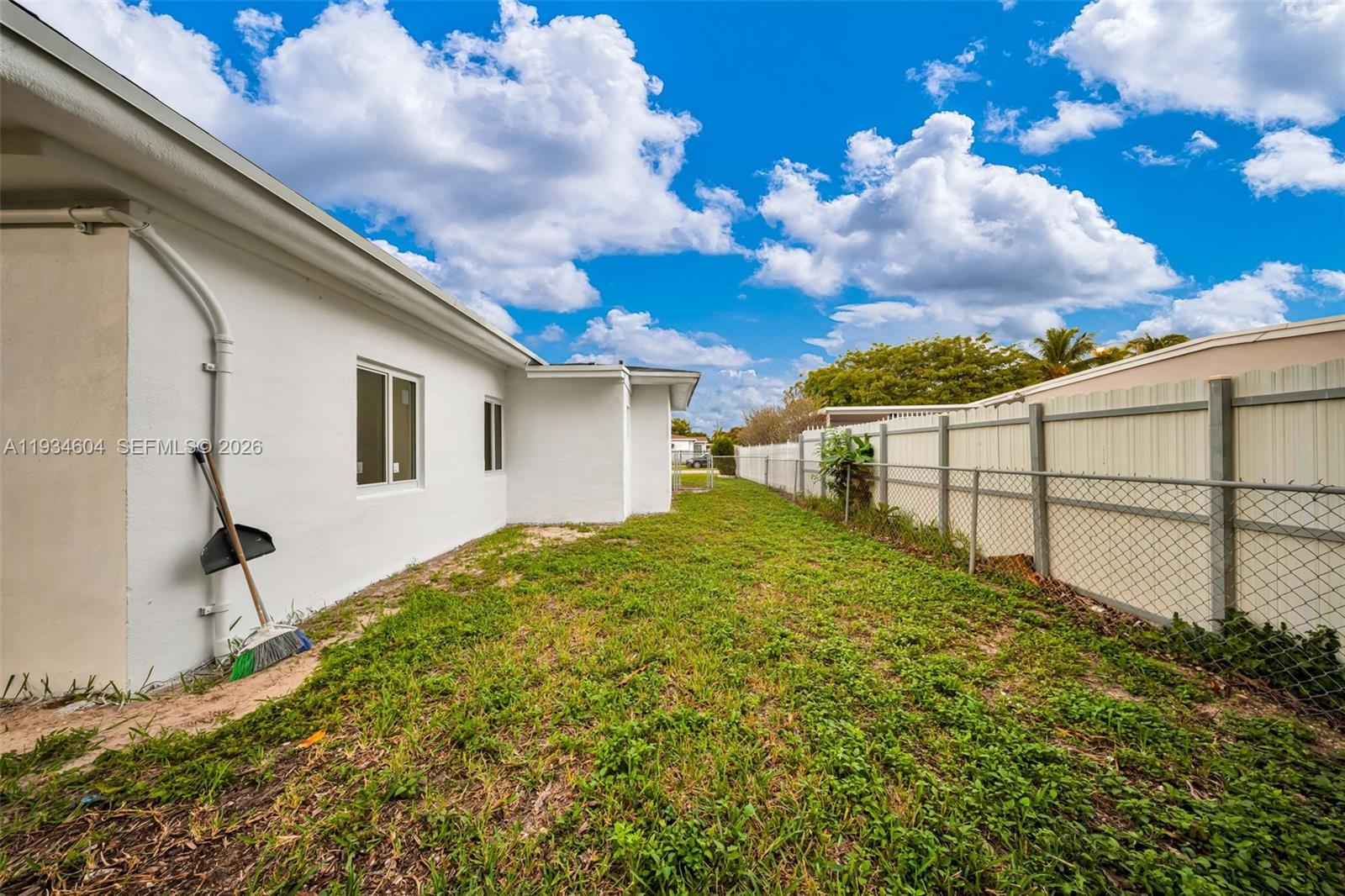 BUNCHE PARK - Residential