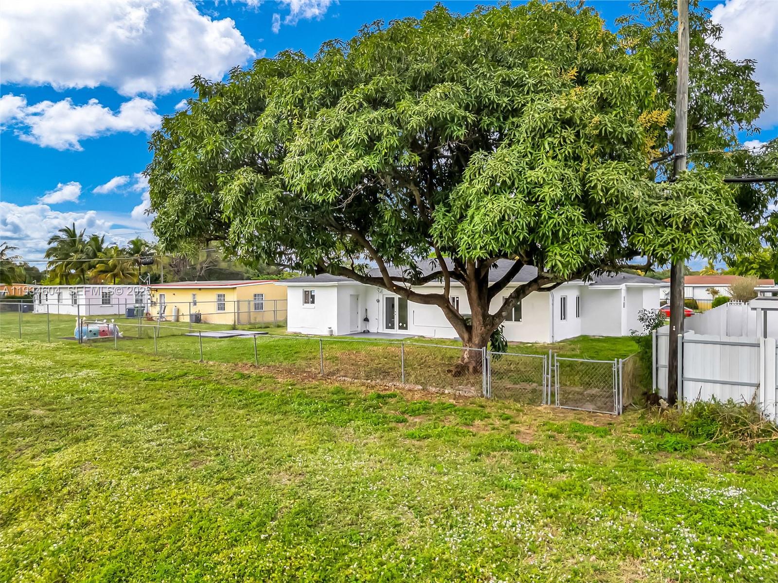 BUNCHE PARK - Residential