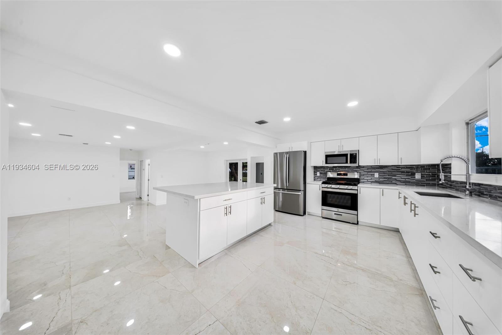 BUNCHE PARK - Residential