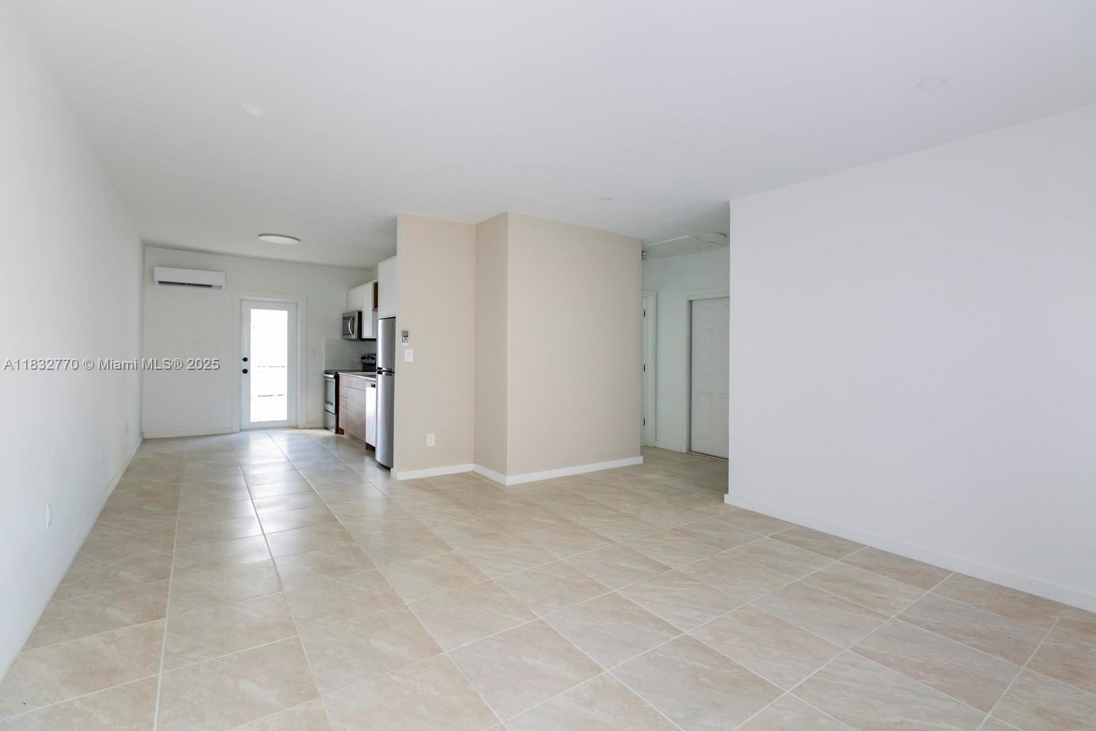 7800 NE 10th Ct 2