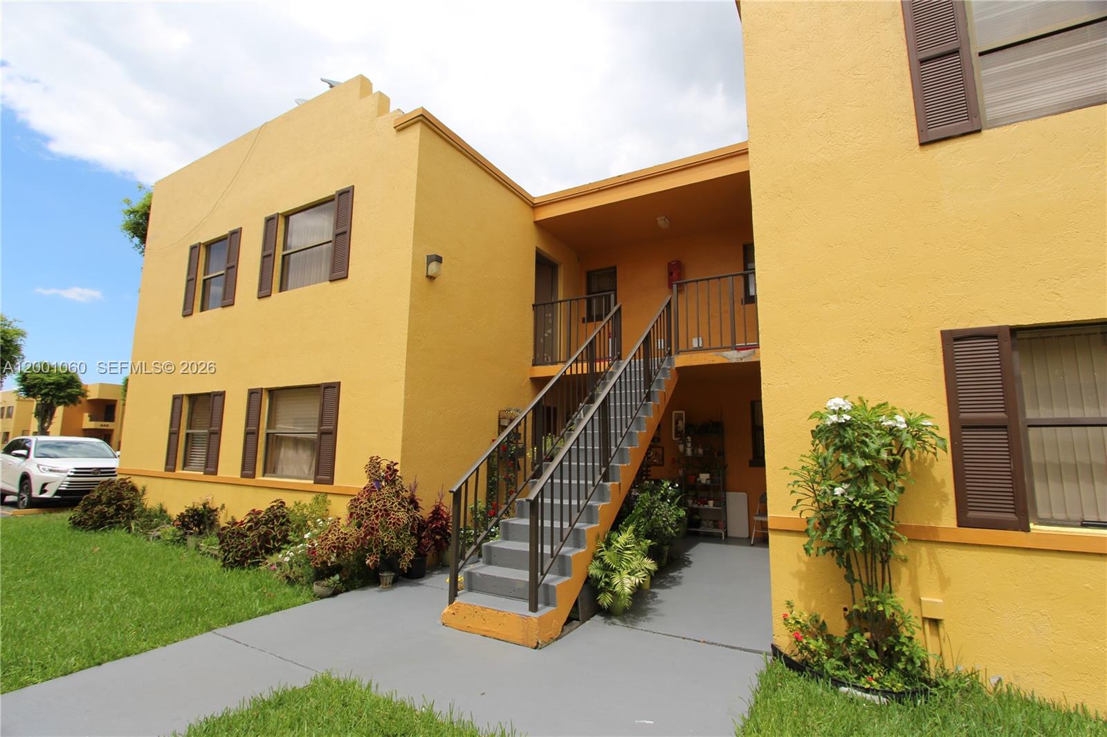 SOLEIL LAKE CONDO - Residential Lease