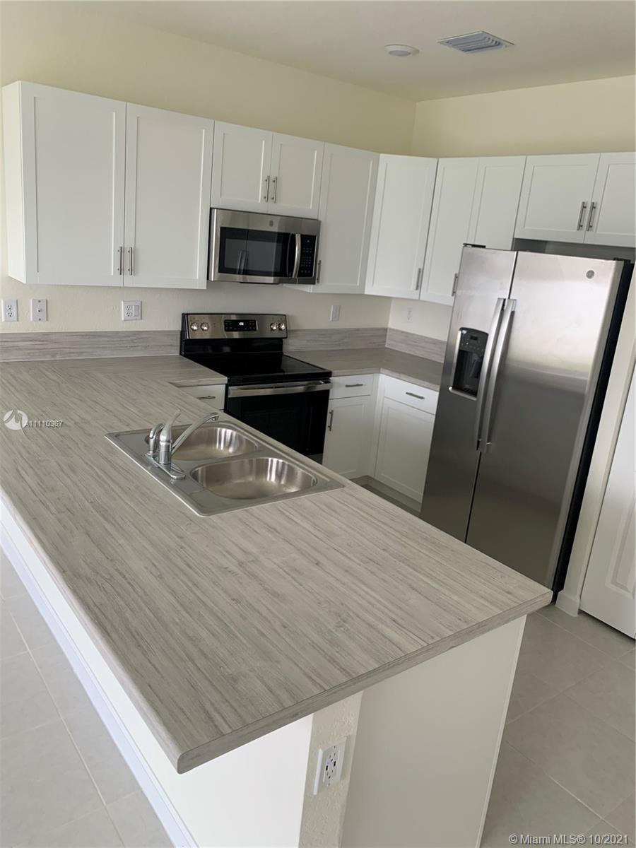 Aquabella North - Residential Lease